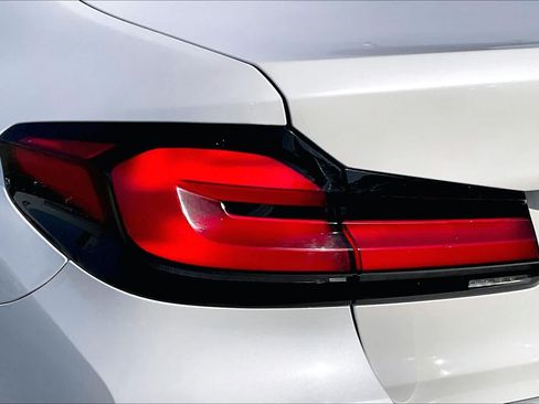 Used 2022 BMW 530i w/ Executive Package RWD image 25