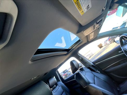 Used 2017 Acura MDX SH-AWD image 24