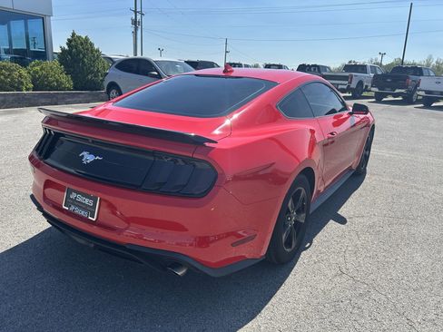 Used 2020 Ford Mustang Coupe image 5
