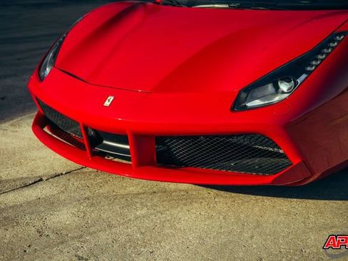 Used 2018 Ferrari 488 GTB image 28