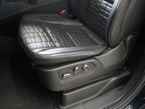 Used 2021 Cadillac Escalade Sport Platinum w/ LPO, ONYX Package image 26