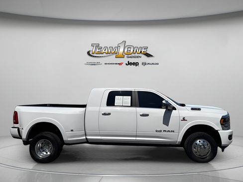 Used 2022 RAM 3500 Limited AWD/4WD image 9