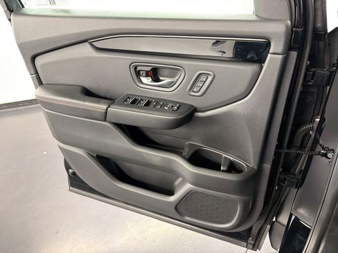 Certified 2025 Honda Pilot TrailSport image 22