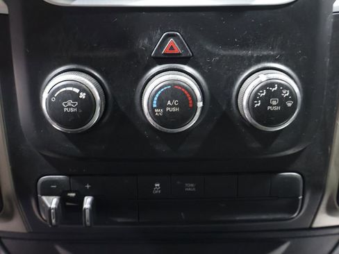 Used 2014 RAM 2500 SLT image 26