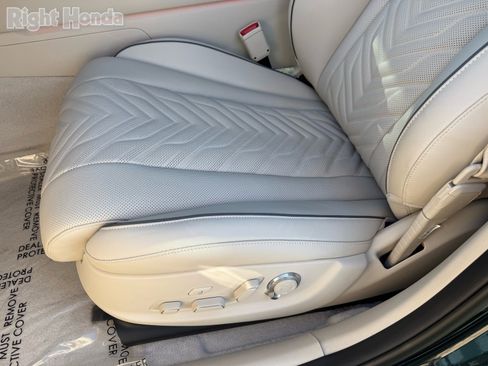 Used 2025 Genesis G80 3.5T Sport image 13