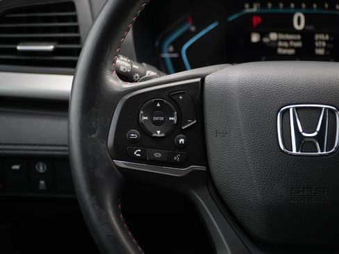 Used 2023 Honda Odyssey Sport image 18