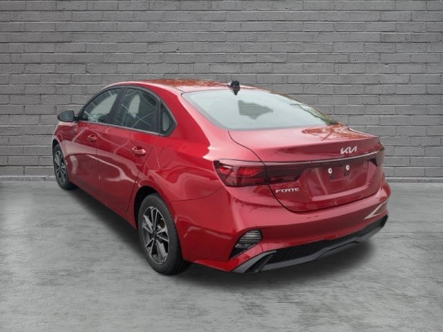 Certified 2024 Kia Forte LXS FWD image 3