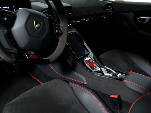 Used 2023 Lamborghini Huracan Tecnica image 25