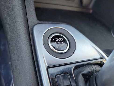 Used 2025 Nissan Sentra SV FWD image 30