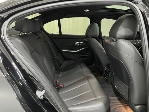 Used 2019 BMW 330i xDrive Sedan w/ Convenience Package image 32