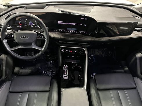 Used 2025 Audi Q5 Premium w/ Premium Plus AWD/4WD image 12