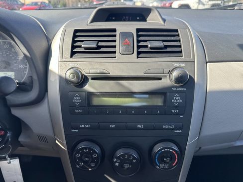 Used 2013 Toyota Corolla L image 15