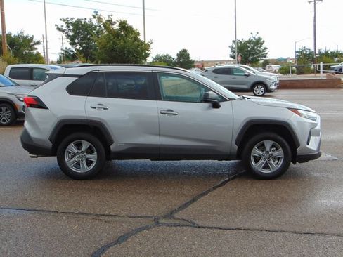 Used 2025 Toyota RAV4 LE AWD/4WD image 3