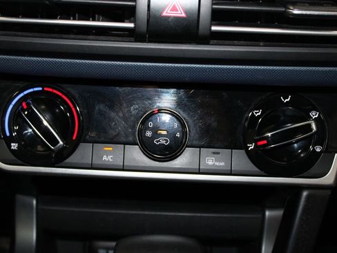 Used 2021 Kia Seltos S FWD image 37