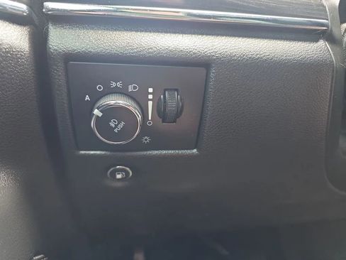 Used 2020 Jeep Grand Cherokee Limited w/ Luxury Group II image 24