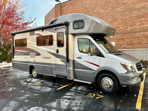 Used 2016 Mercedes-Benz Sprinter 3500 image 11