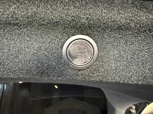 Used 2026 Tesla Model Y Long Range image 29