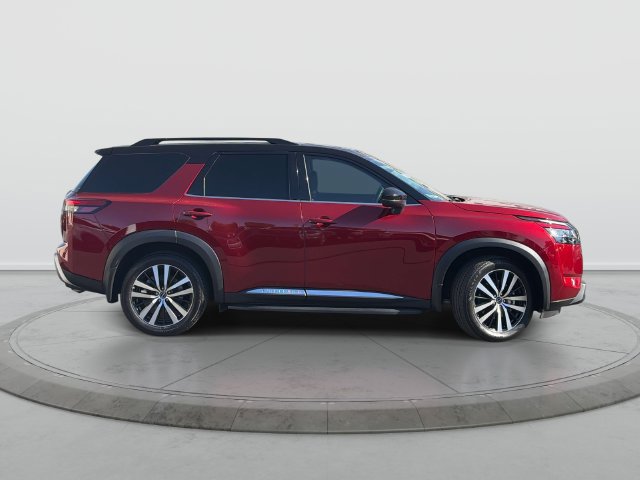 Certified 2024 Nissan Pathfinder Platinum w/ Lighting Package (N93) FWD image 3