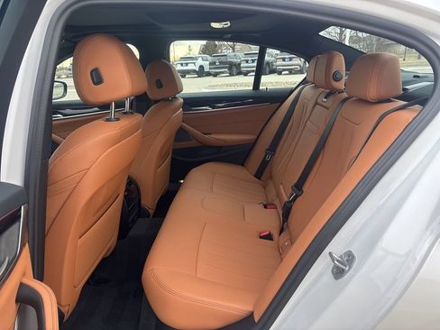 Used 2023 BMW 530i xDrive 530i xDrive w/ Premium Package image 36