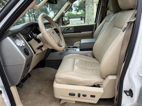 Used 2013 Ford Expedition XLT RWD image 12