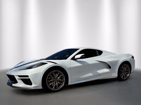 Used 2024 Chevrolet Corvette Stingray Premium Cpe w/ Z51 Performance Package RWD image 3