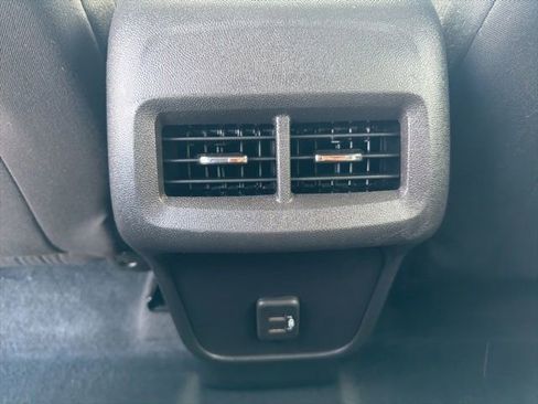 Used 2024 Chevrolet Equinox LT AWD/4WD image 18