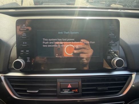 Used 2018 Honda Accord Sport image 18