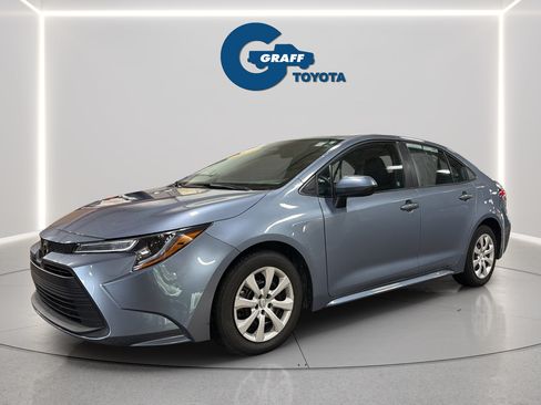 Used 2025 Toyota Corolla LE FWD image 12