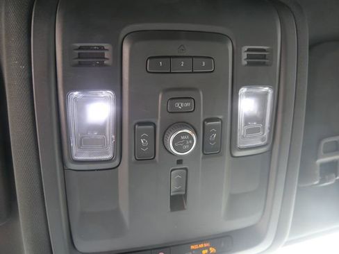 Used 2024 Chevrolet Tahoe Premier AWD/4WD image 29