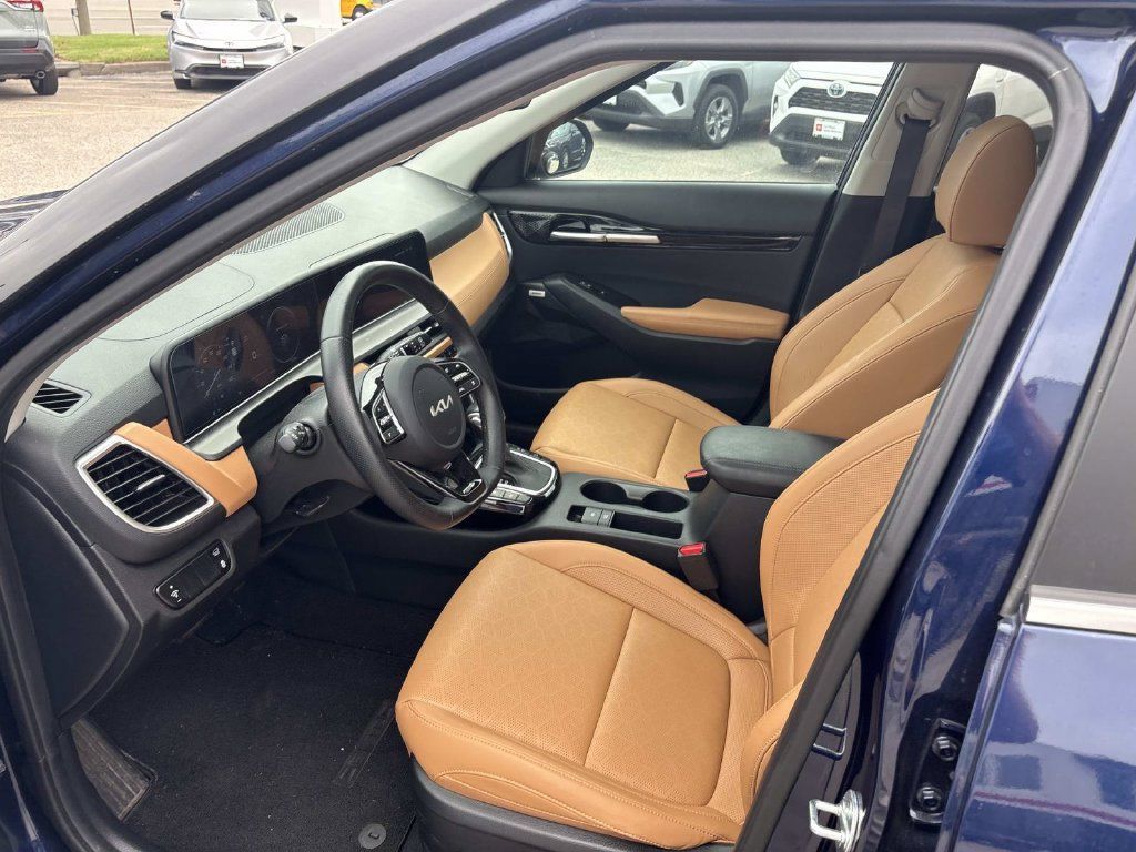 Used 2024 Kia Seltos SX w/ SX Sunroof Package AWD/4WD image 10