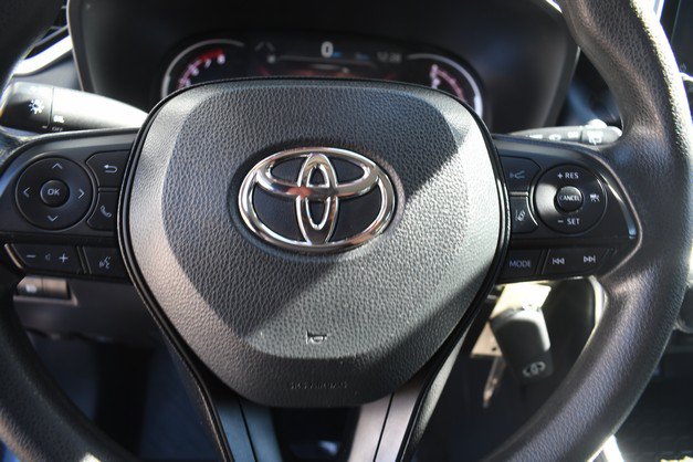 Used 2025 Toyota RAV4 LE AWD/4WD image 30