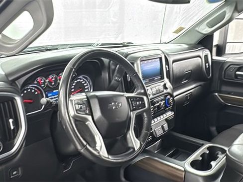 Used 2020 Chevrolet Silverado 1500 LT Trail Boss image 35