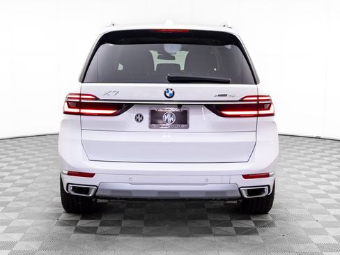 New 2026 BMW X7 xDrive40i image 4