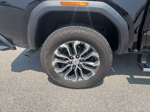 Used 2024 GMC Canyon Denali AWD/4WD image 31