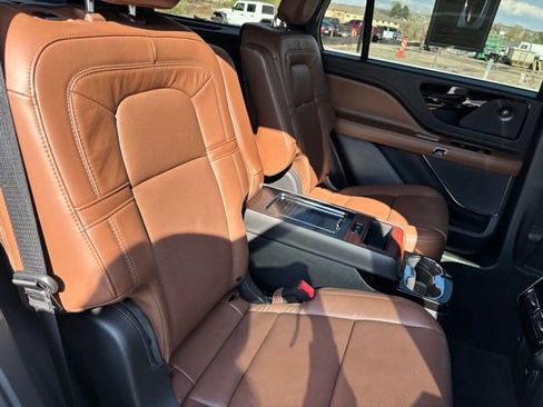 Used 2022 Lincoln Aviator Reserve w/ Equipment Group 201A AWD/4WD image 24