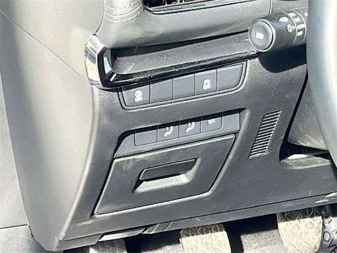 Used 2021 MAZDA MAZDA3 s image 10