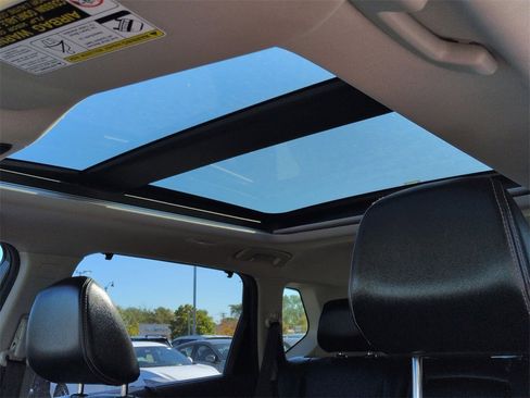 Used 2021 Nissan Rogue SL w/ Premium Package image 15