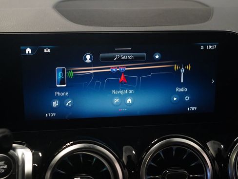 Certified 2026 Mercedes-Benz GLB 250 4MATIC image 21