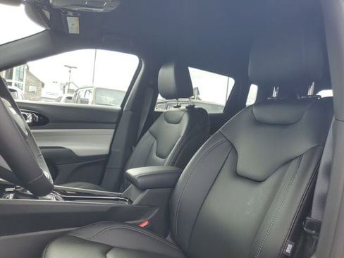 New 2026 Jeep Compass Limited image 15