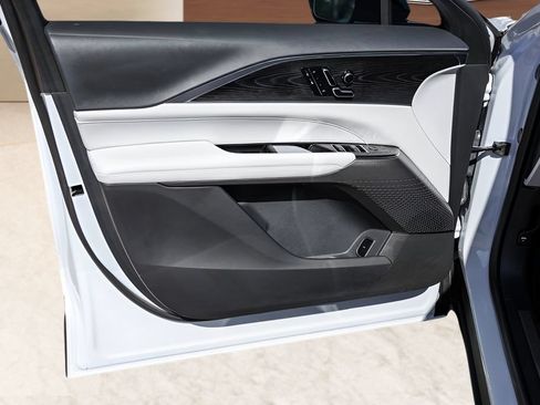 Certified 2026 Cadillac Lyriq Luxury w/ LPO, Floor Liner Package AWD/4WD image 21