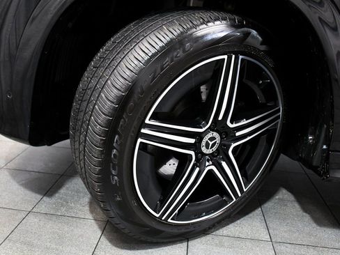 Used 2025 Mercedes-Benz GLE 350 4MATIC image 7