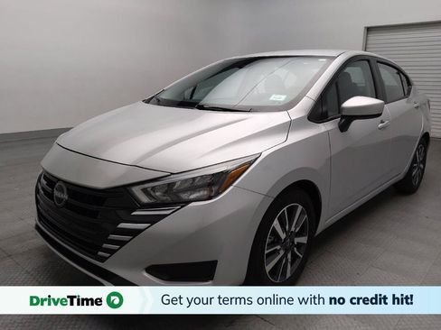 Used 2025 Nissan Versa SV FWD image 1