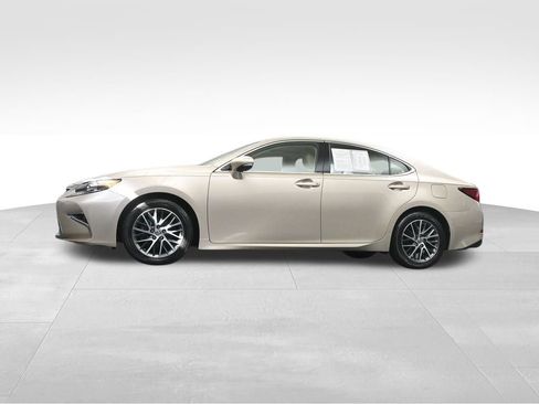 Used 2018 Lexus ES 350 w/ Luxury Package w/Wood Trim FWD image 26