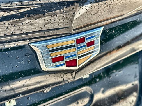 Used 2022 Cadillac XT4 Luxury w/ Driver Awareness Package image 16