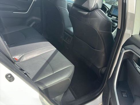 Certified 2022 Toyota RAV4 XLE Premium AWD/4WD image 20