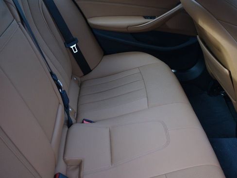 Used 2023 BMW 530i xDrive w/ Convenience Package image 32