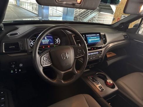 Used 2023 Honda Passport EX-L image 8