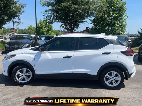 Used 2024 Nissan Kicks S FWD image 5