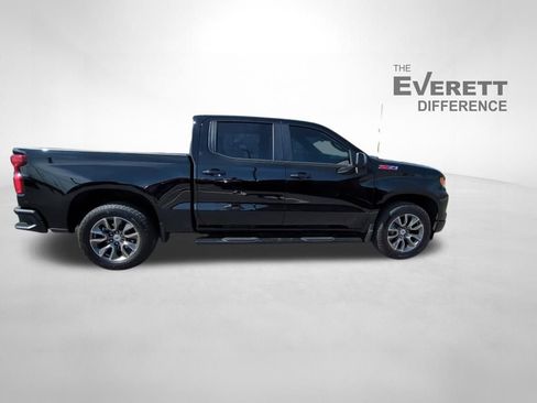 Used 2025 Chevrolet Silverado 1500 RST image 3