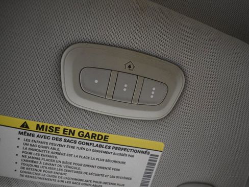 Used 2017 Chrysler Pacifica Limited image 52